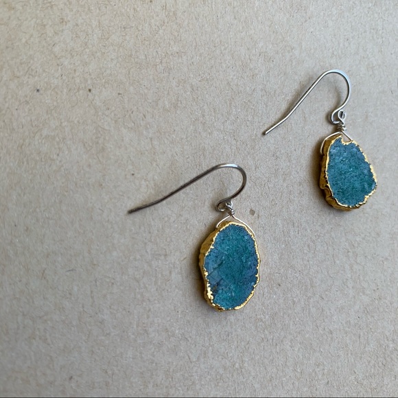 Emerald Green Stones w Gold Dipped Edges Earrings - Picture 3 of 13
